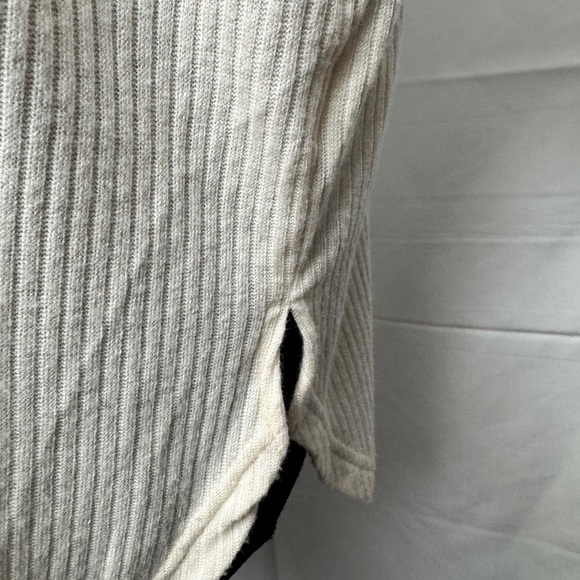 Z supply Oversized Long Sleeve Top Cream - Picture 5 of 7